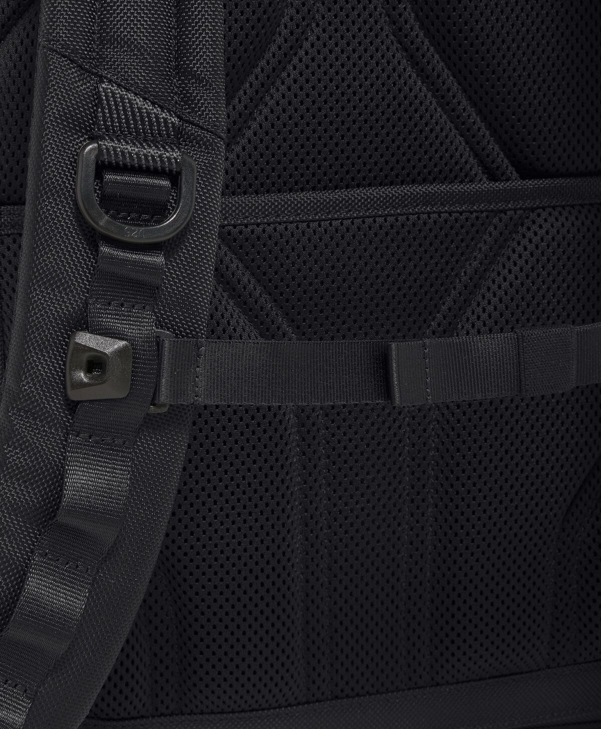 TUMI Travel Accessory BRAVO STERNUM STRAP  Black