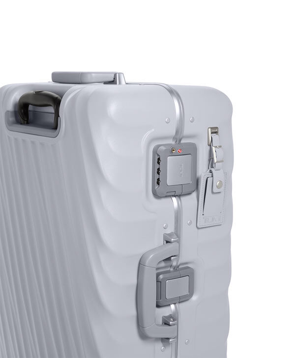 TUMI