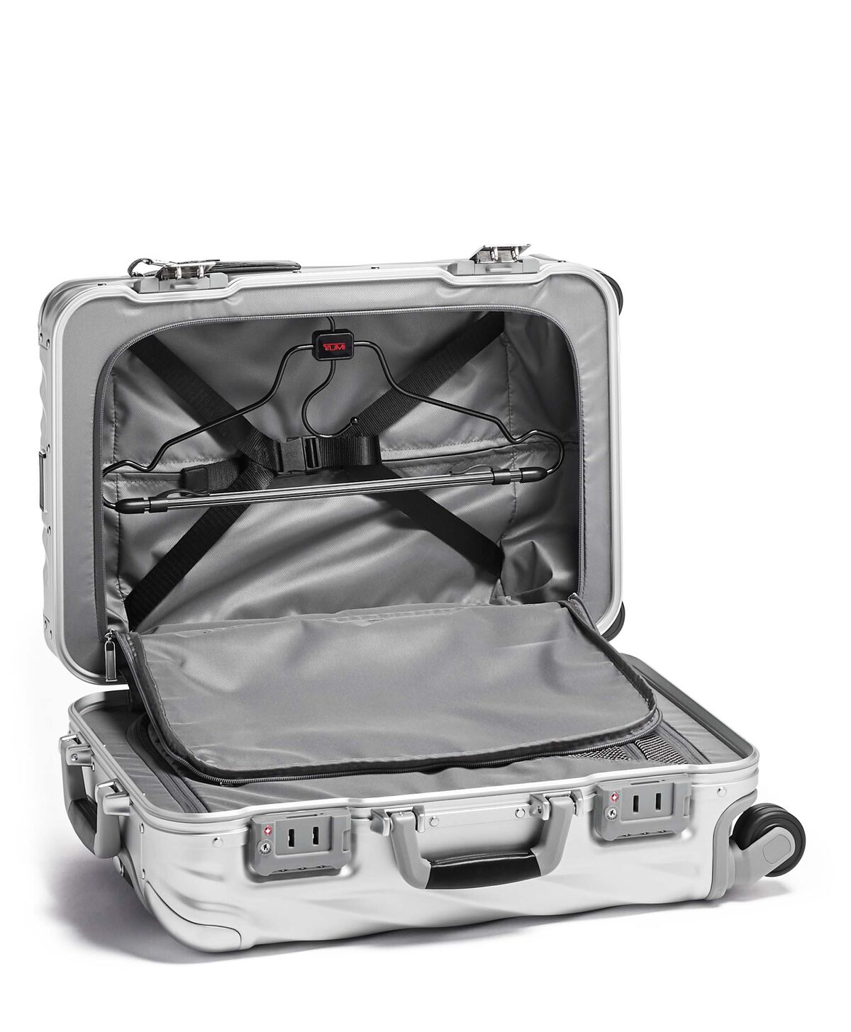 TUMI 19 Degree Aluminium INTERNATIONAL CARRY-ON Silver