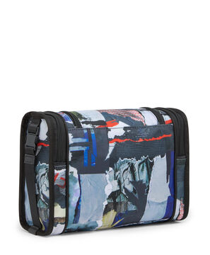Alpha Hanging Travel Kit