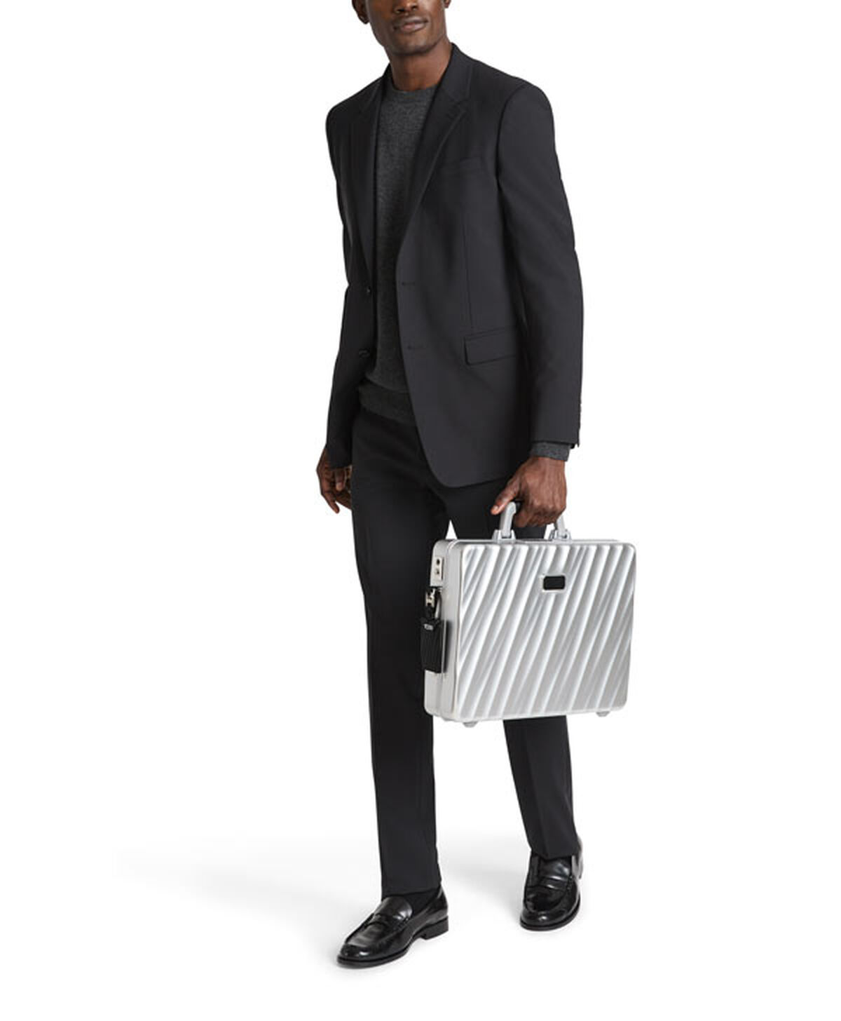 TUMI 19 Degree Aluminum BRIEFCASE  Silver