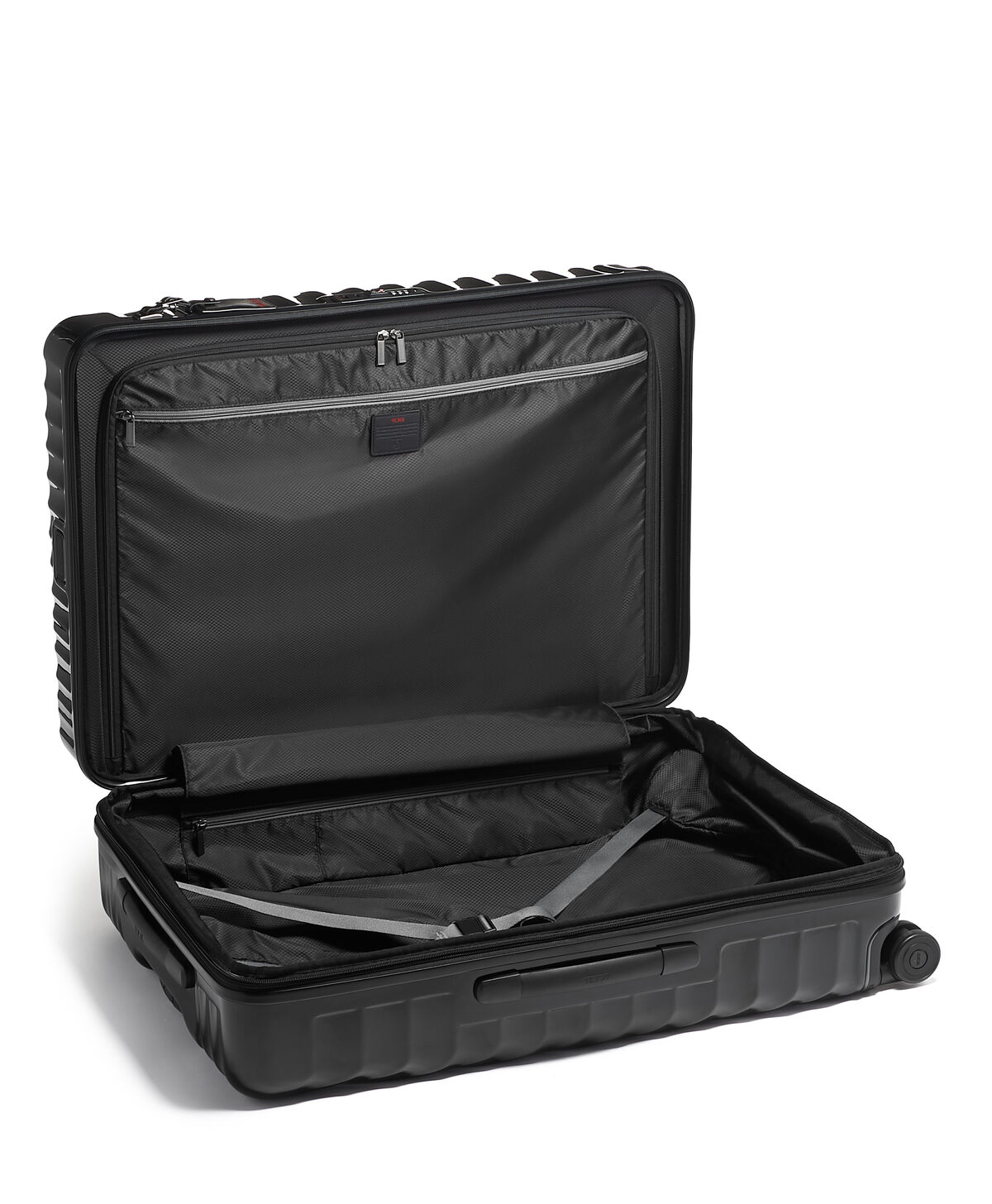 TUMI 19 Degrees EXT TRIP EXP 4 WHL P/C  Black