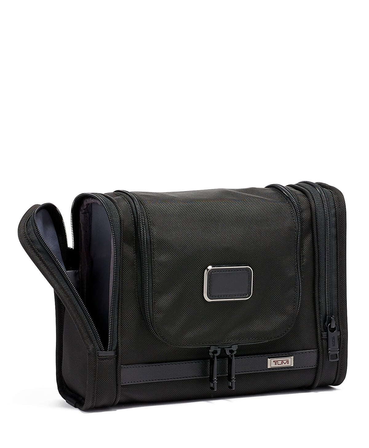 Alpha 3 Hanging Travel Kit