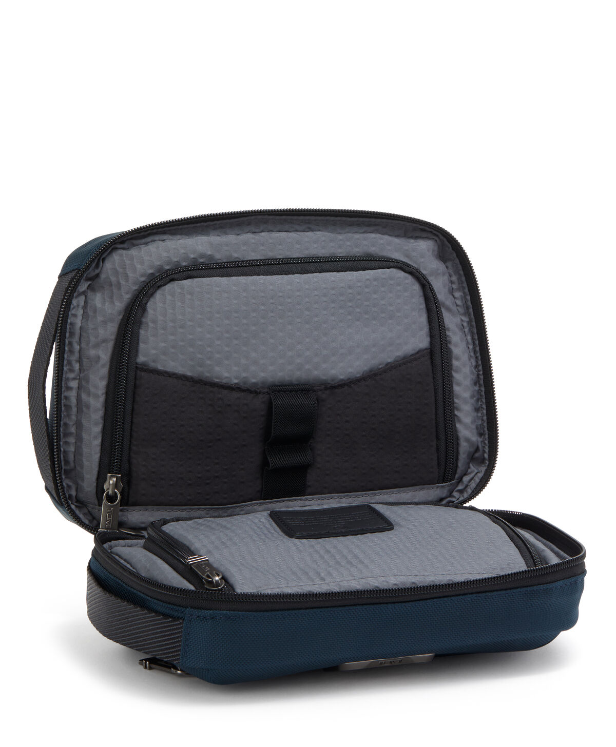 TUMI Alpha Bravo RESPONSE TRAVEL KIT  Navy