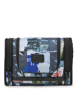 Alpha Hanging Travel Kit