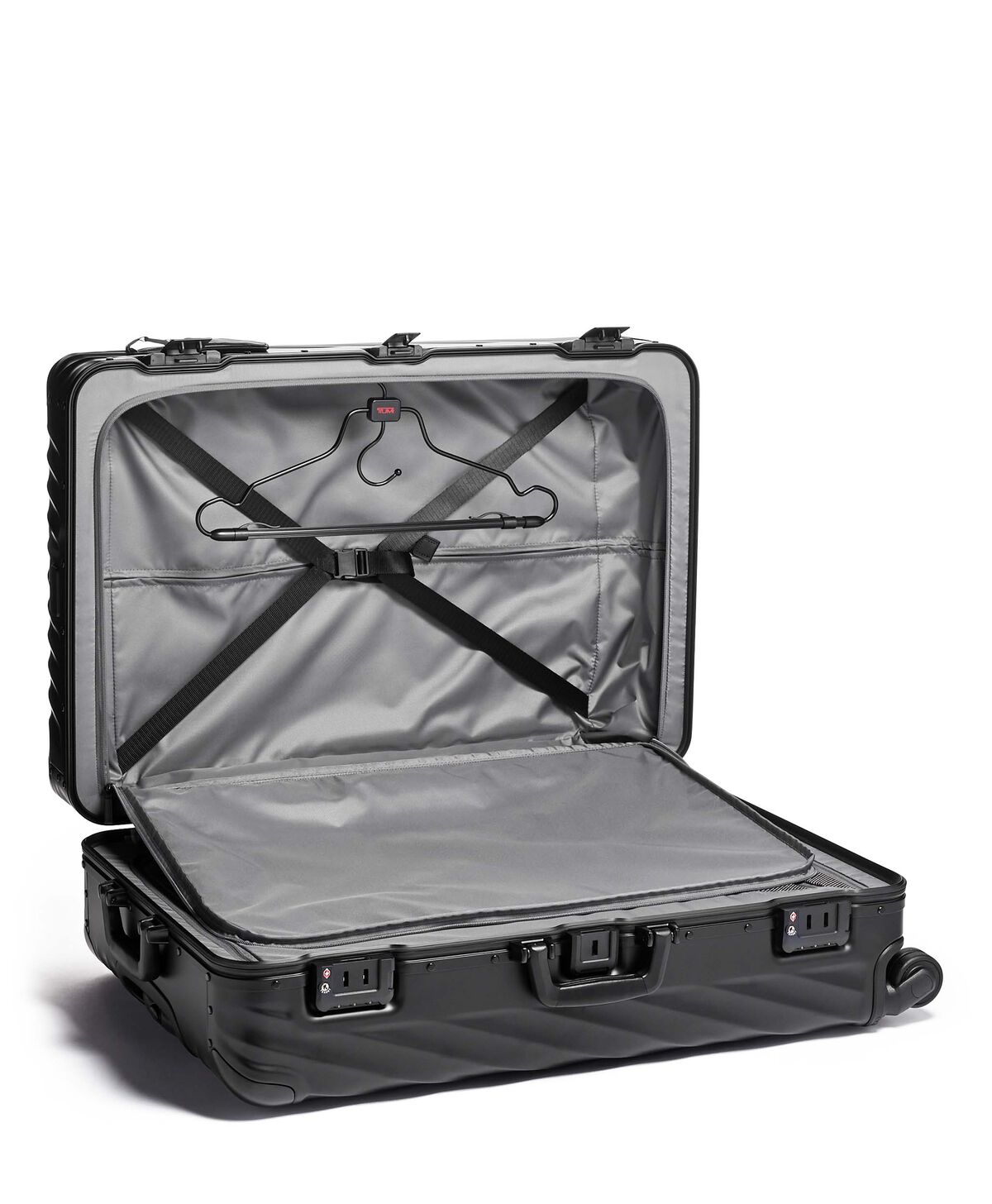 TUMI 19 Degree Aluminium EXTENDED TRIP PACKING Matte Black